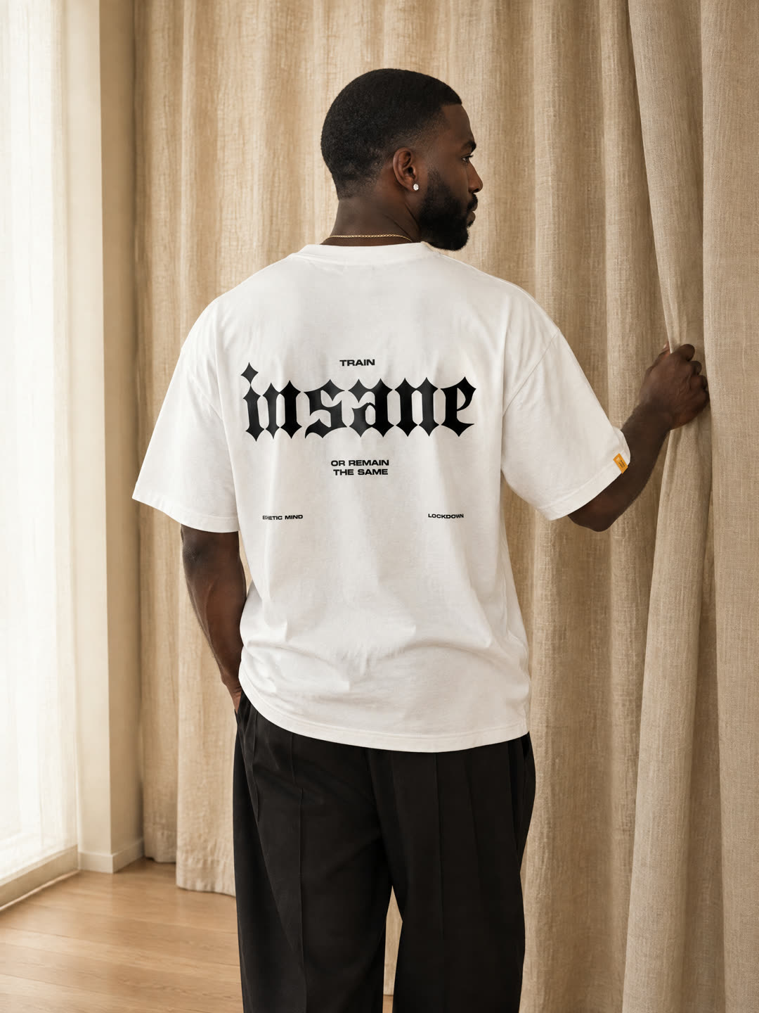 CAMISETA INSANE · foto 1