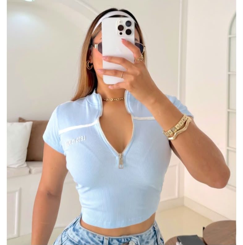 CAMISETA LESS